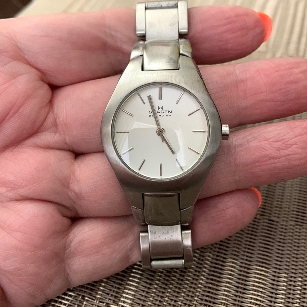 Skagen stainless steel Watch, needs new battery